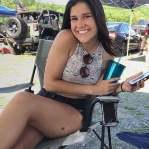 Meet your Posher, Mia